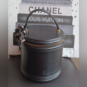 LOUIS VUITTON CANNES BLACK EPI WITH LOCK SET 🔐